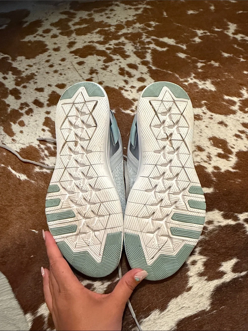 Nike Light Mint Green Athletic Running Shoes